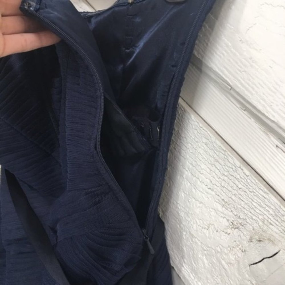 Monique Lhuillier Bridesmaids Strapless Dress d440 - Picture 5 of 8